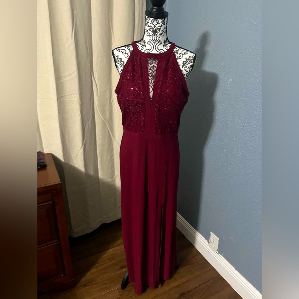 Long dress. Soft fabric and very comfortable.